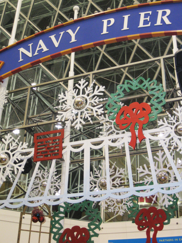 navy pier santa stage 4